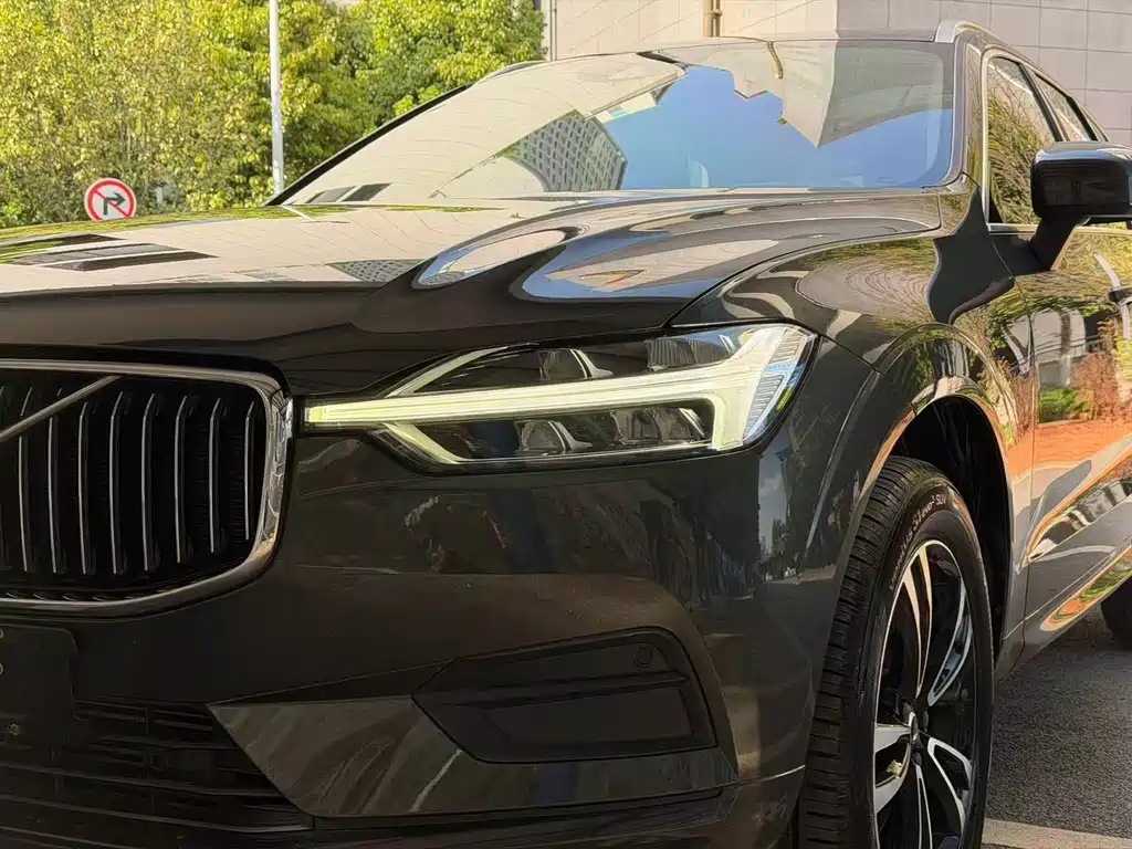 Volvo XC60 — фото 20
