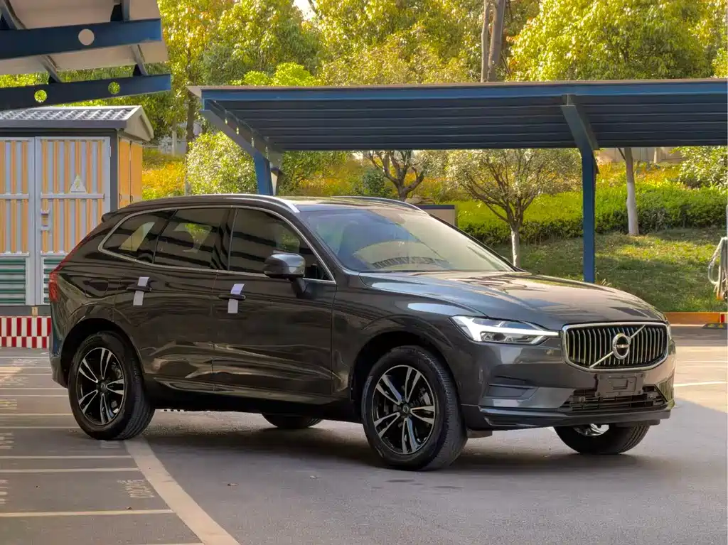 Volvo XC60 — фото 4