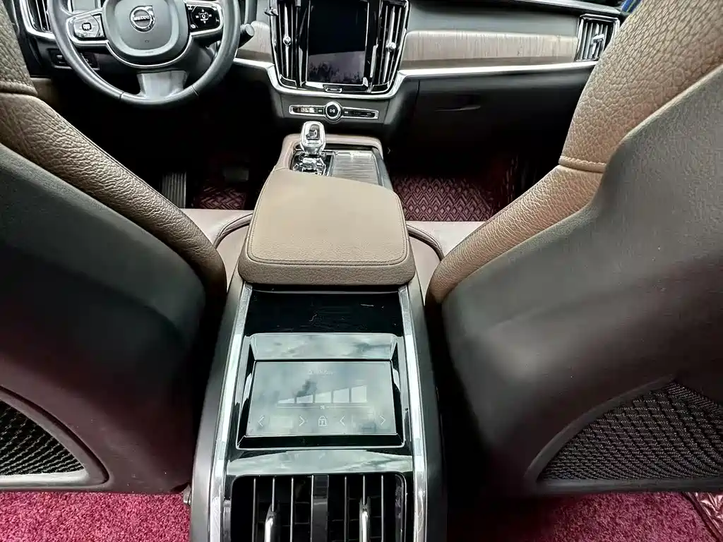 Volvo S90 — фото 15