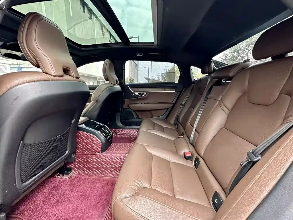 Volvo S90 — фото 16