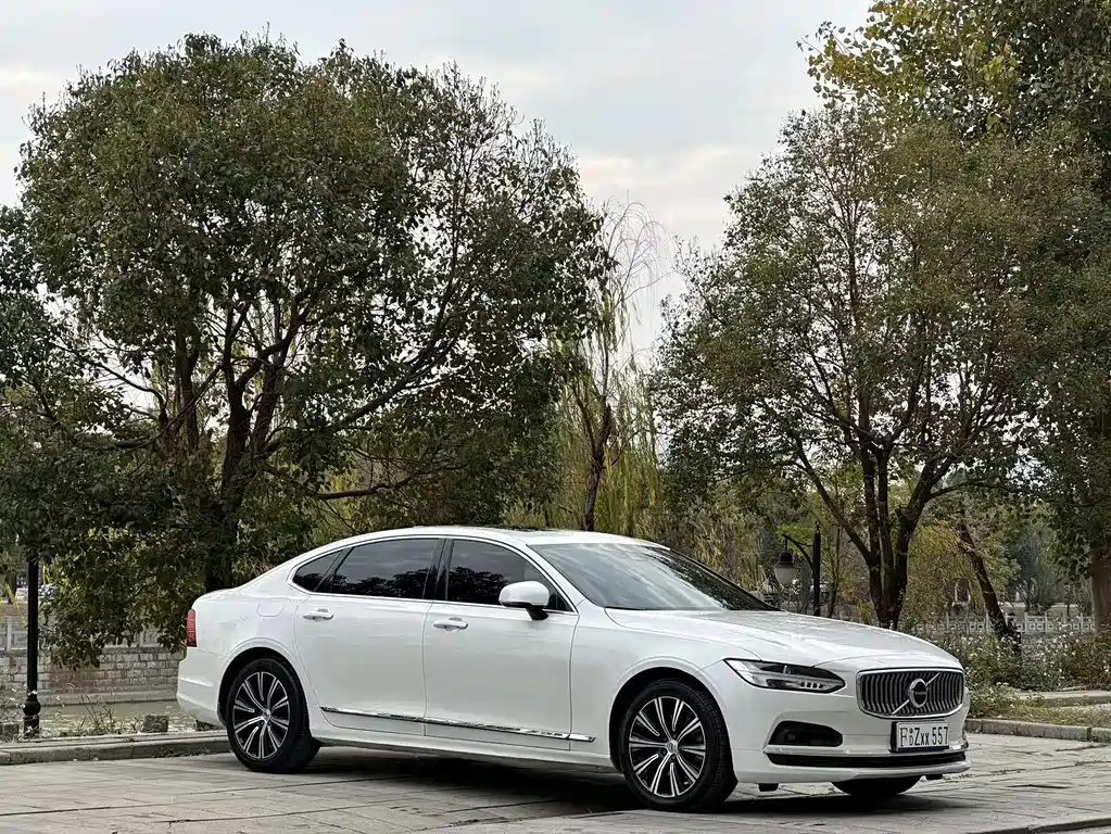 Volvo S90 — фото 3