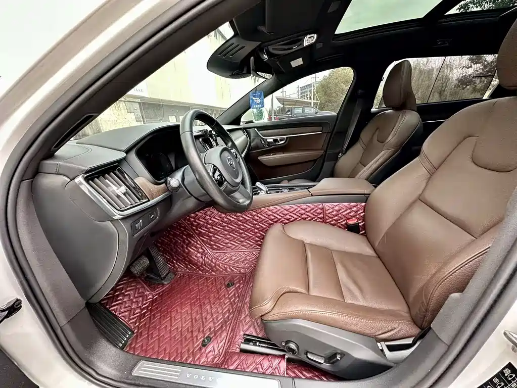 Volvo S90 — фото 10