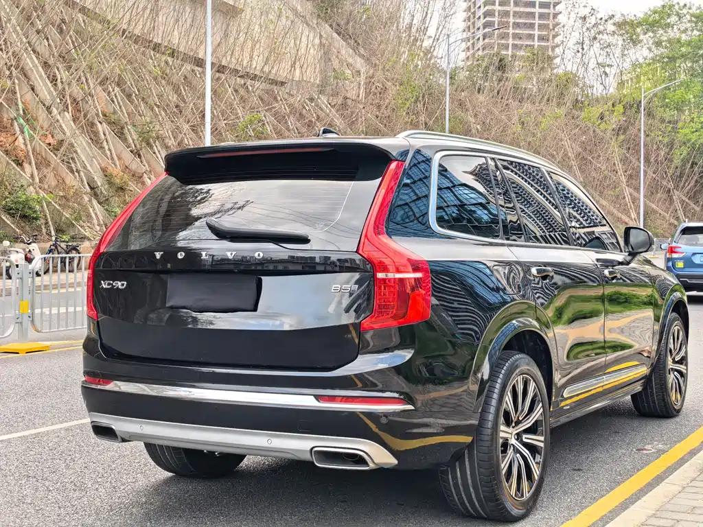 Volvo XC90 — фото 5