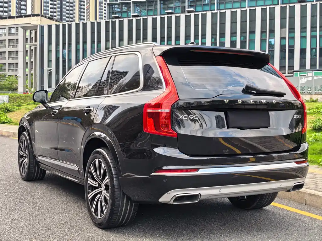 Volvo XC90 — фото 7