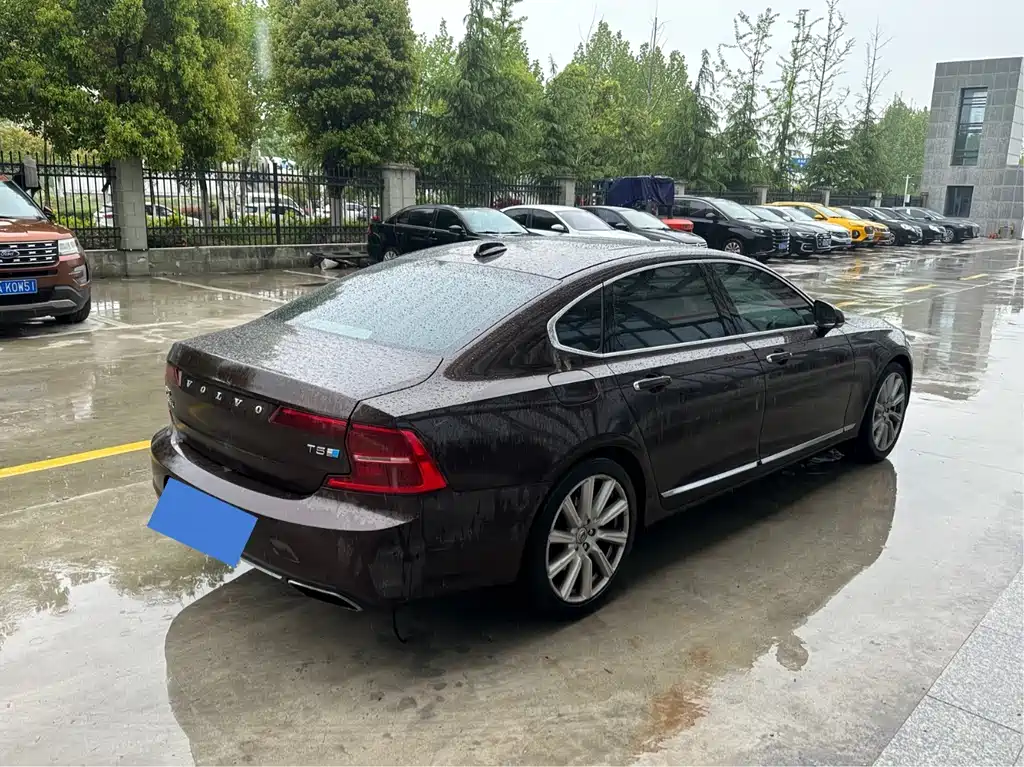 Volvo S90 — фото 4