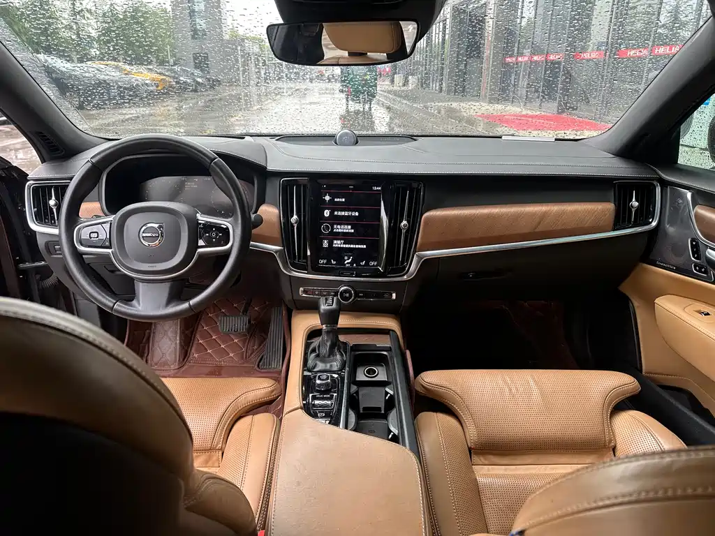 Volvo S90 — фото 9