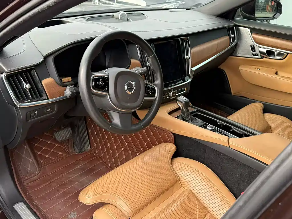 Volvo S90 — фото 3