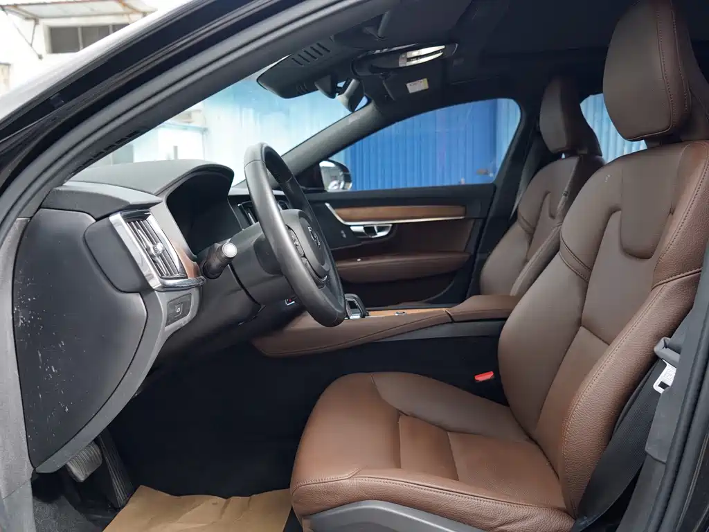 Volvo S90 — фото 4