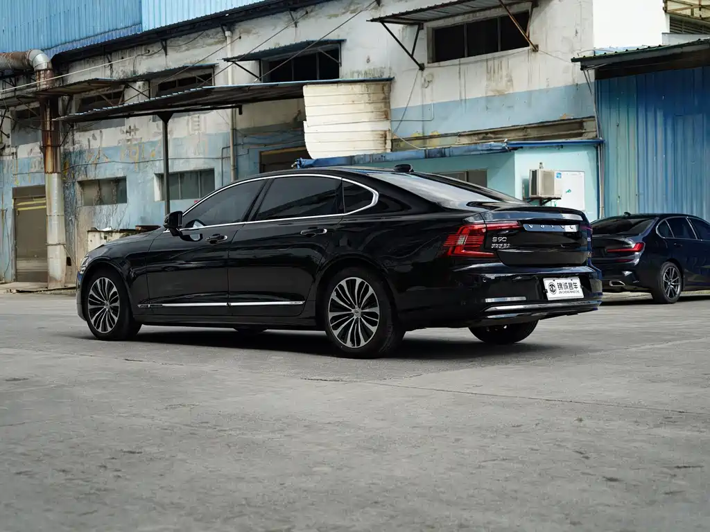 Volvo S90 — фото 7