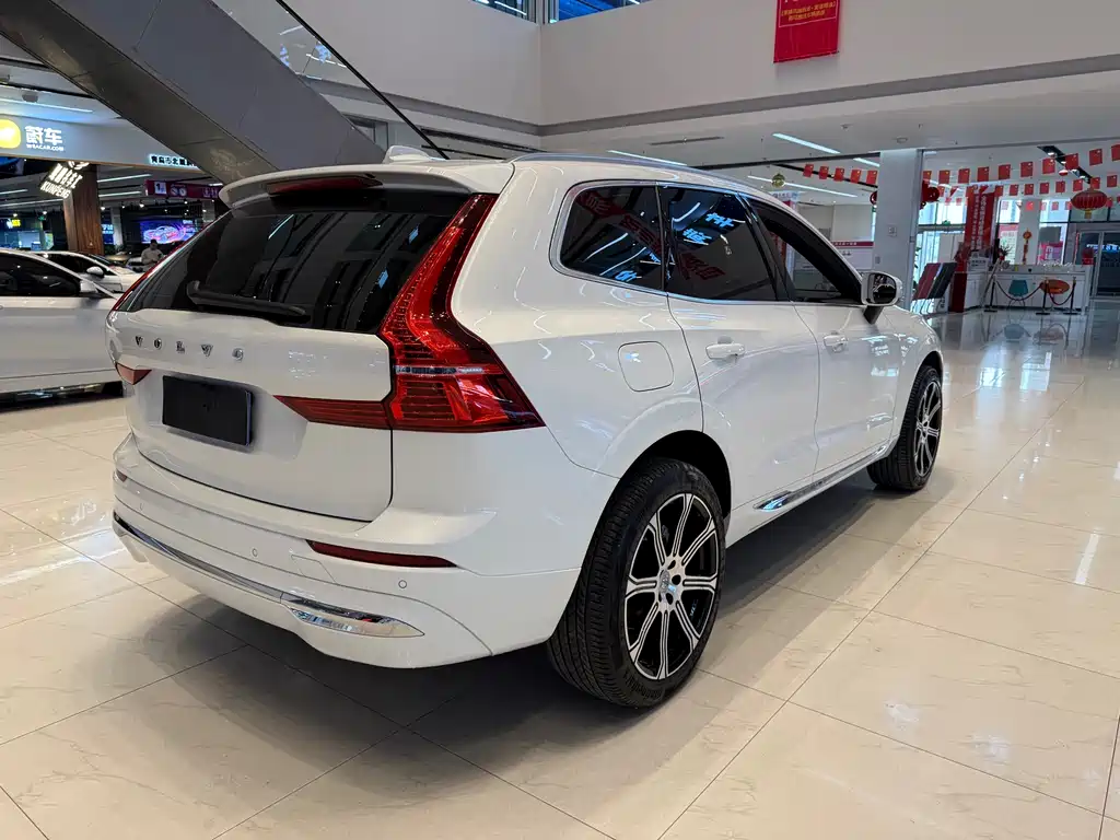 Volvo XC60 — фото 4