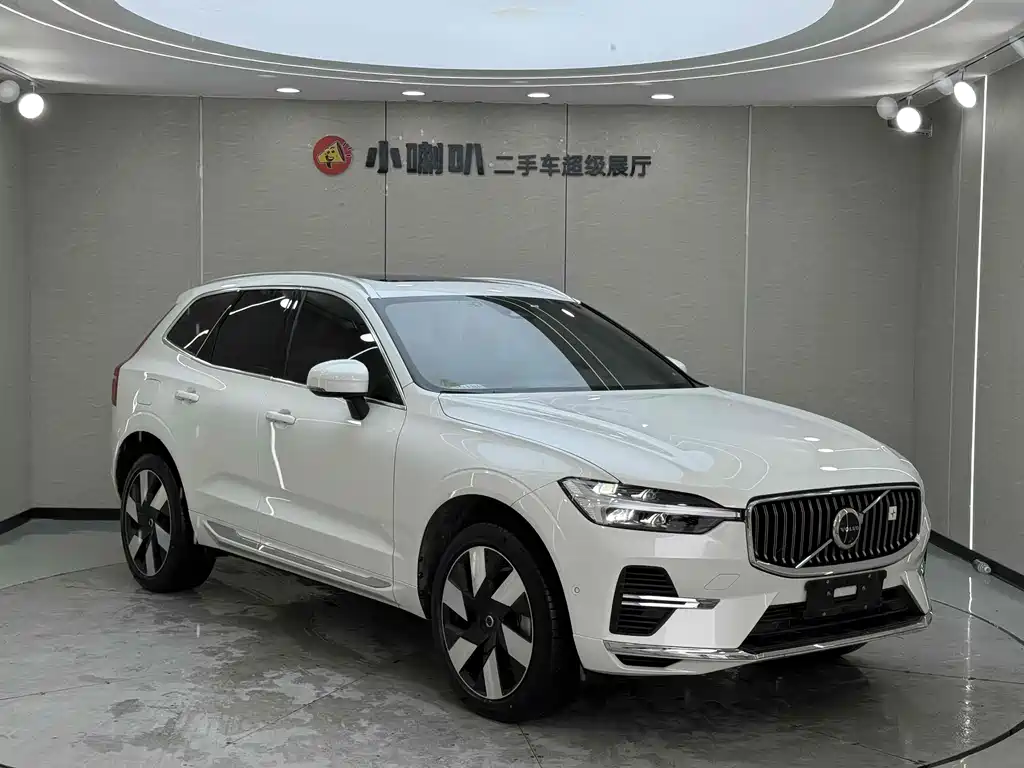 Volvo XC60 PHEV — фото 2