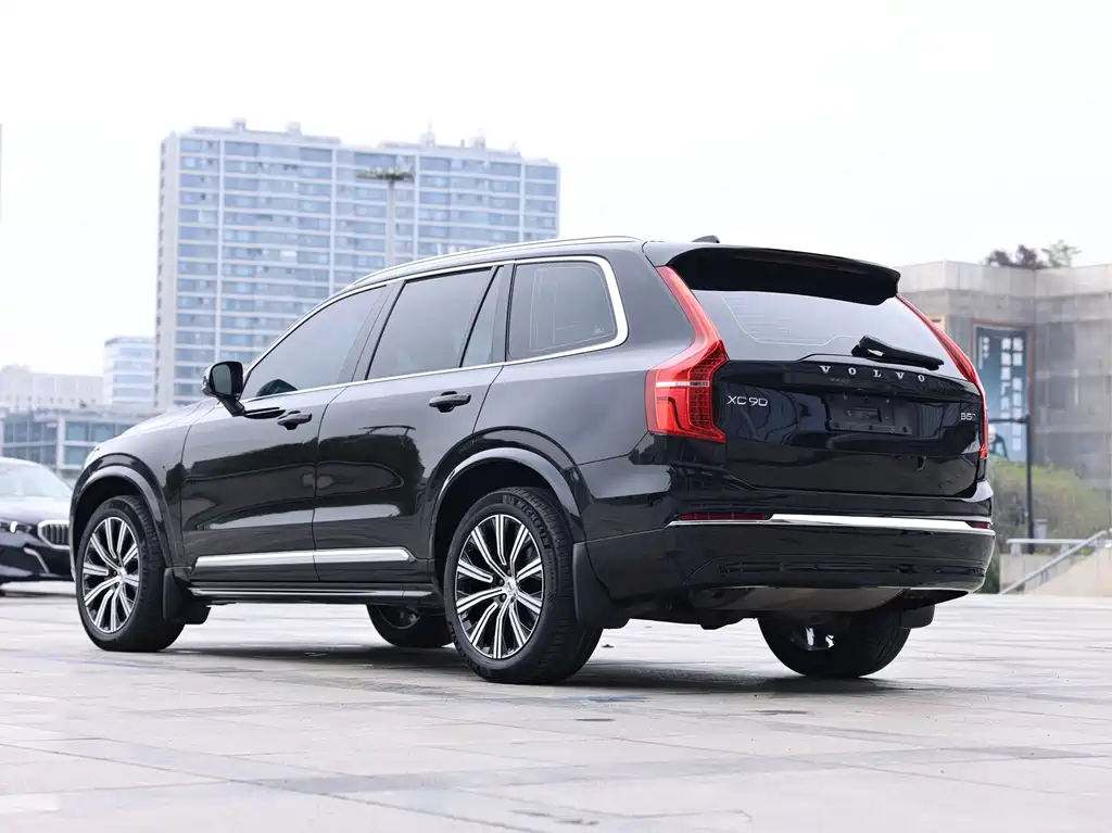 Volvo XC90 — фото 6