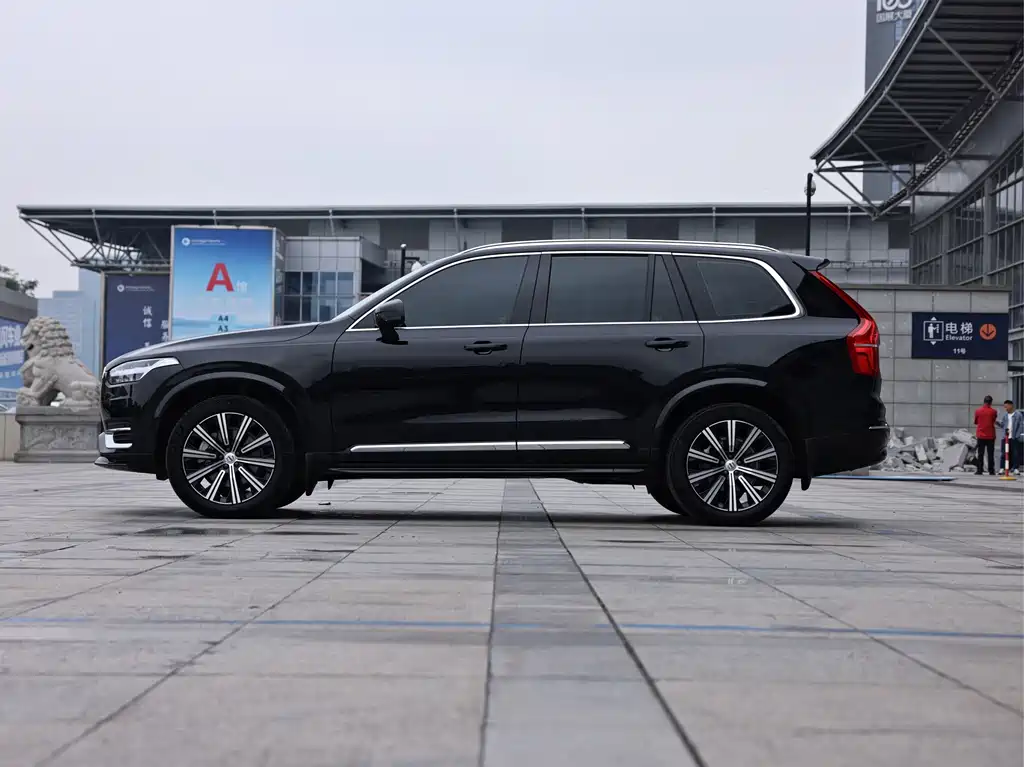 Volvo XC90 — фото 7