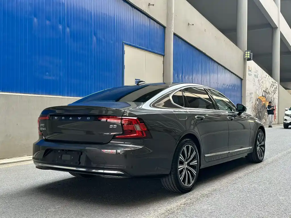 Volvo S90 — фото 2