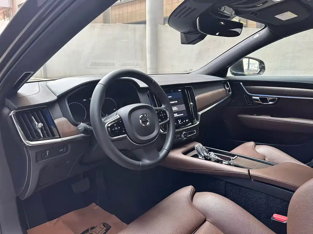 Volvo S90 — фото 4