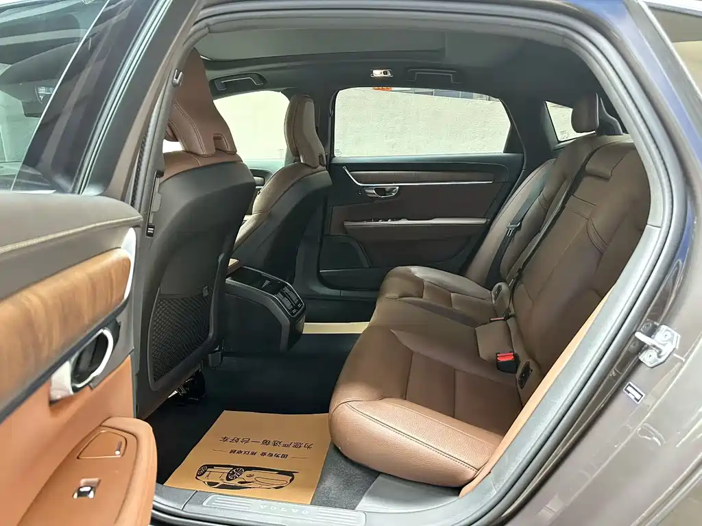 Volvo S90 — фото 7
