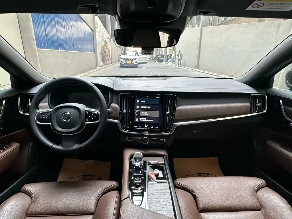 Volvo S90 — фото 8