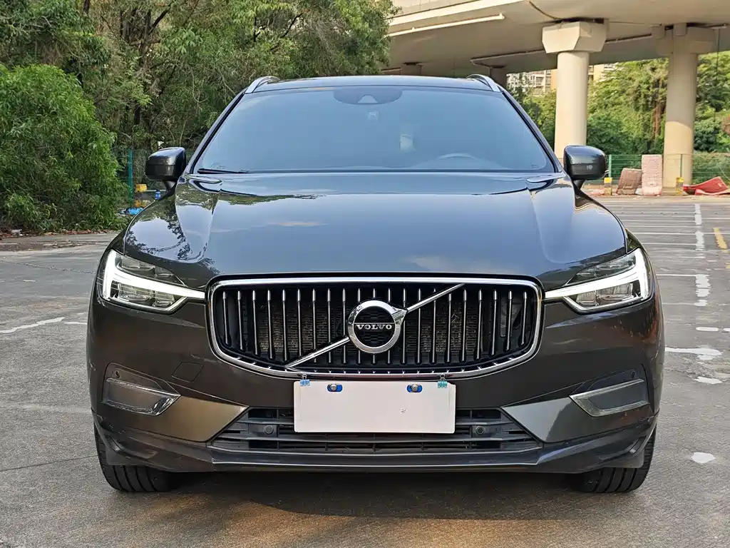 Volvo XC60 — фото 2