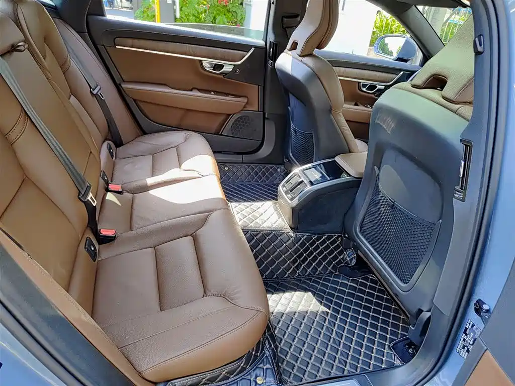 Volvo S90 — фото 11