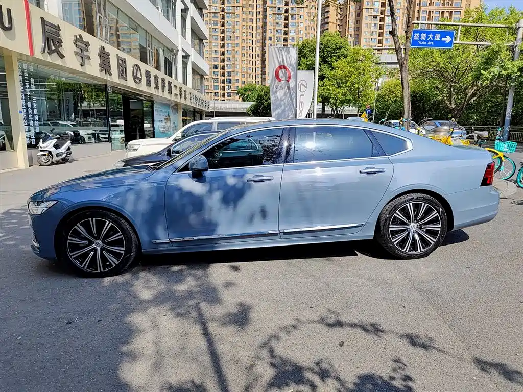 Volvo S90 — фото 3