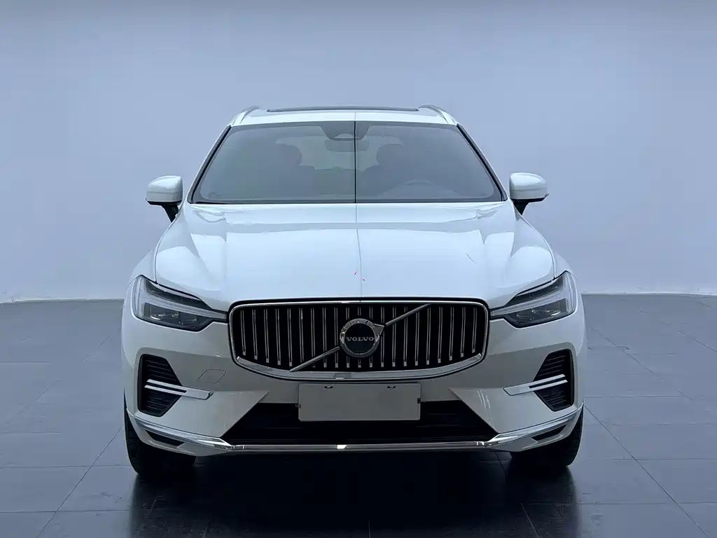 Volvo XC60 — фото 2
