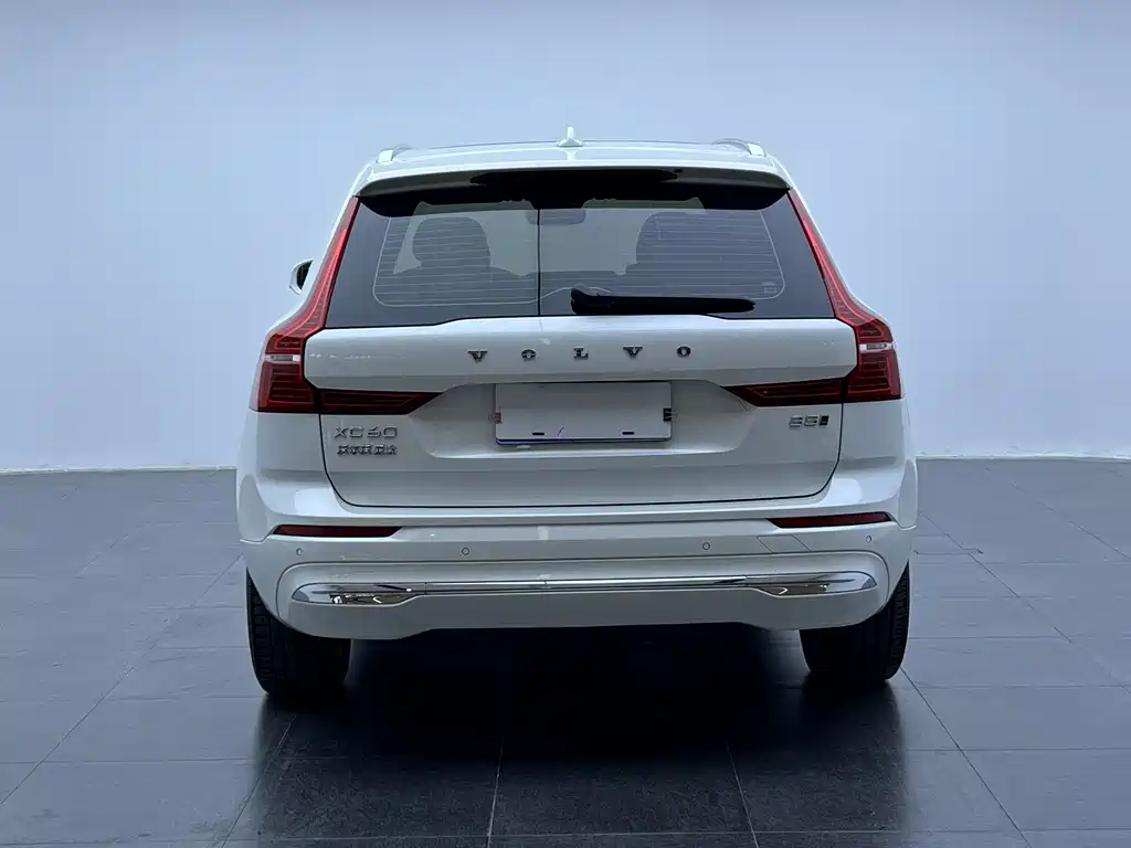 Volvo XC60 — фото 4