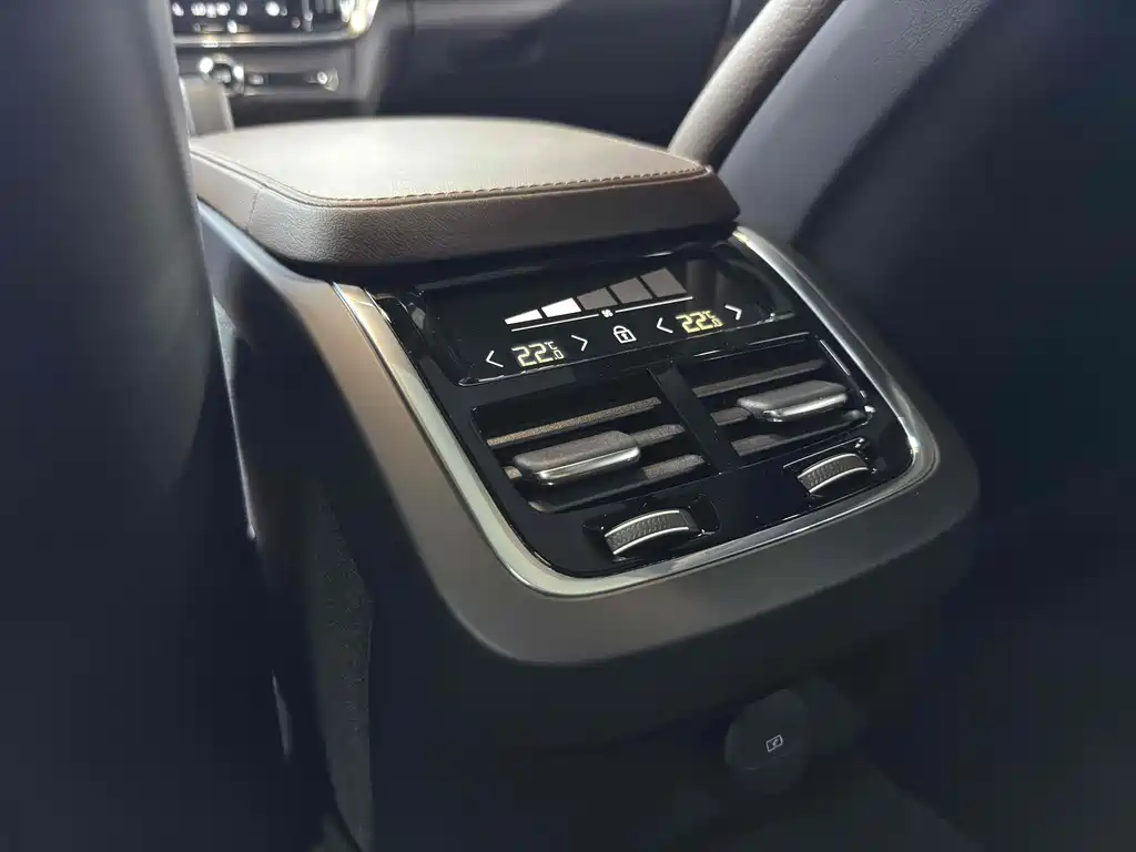 Volvo V90 — фото 11