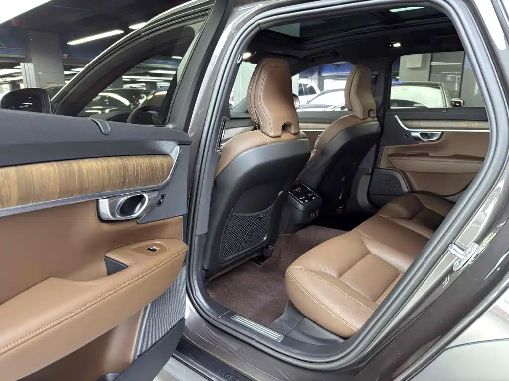 Volvo V90 — фото 10