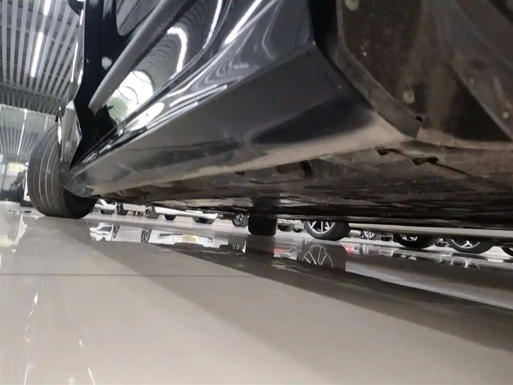 Volvo S90 — фото 18