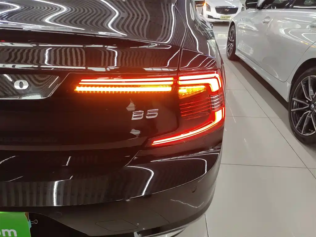 Volvo S90 — фото 24
