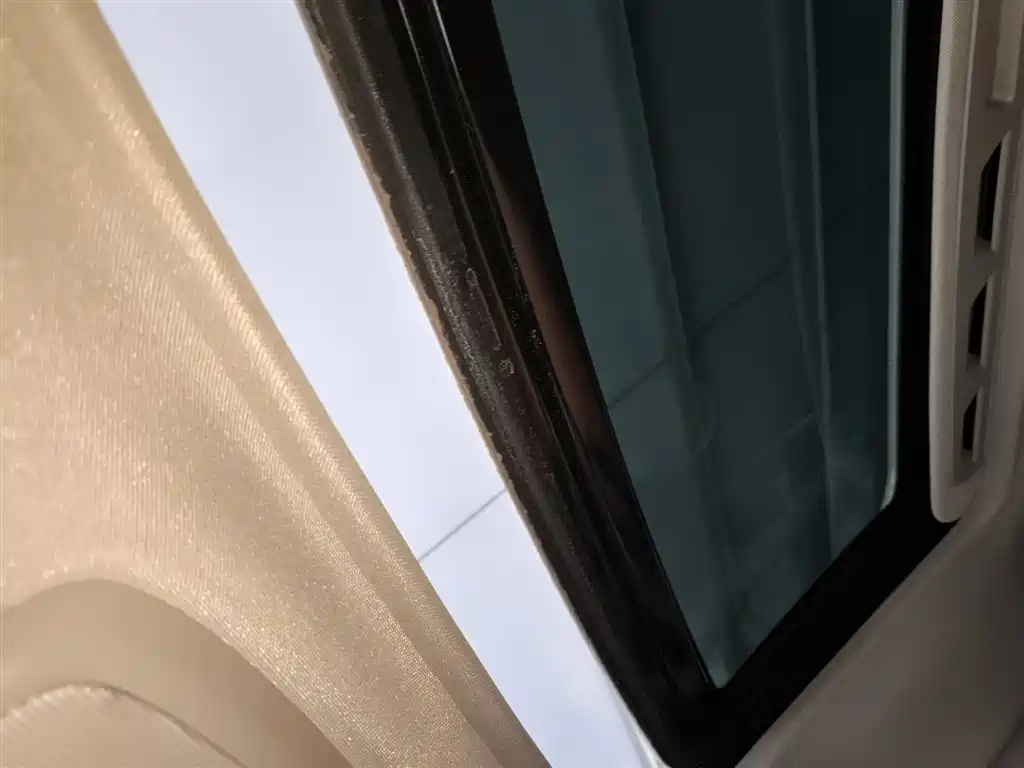Volvo S60 — фото 18