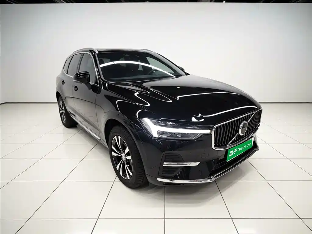 Volvo XC60 — фото 4