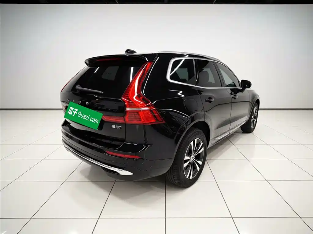 Volvo XC60 — фото 7
