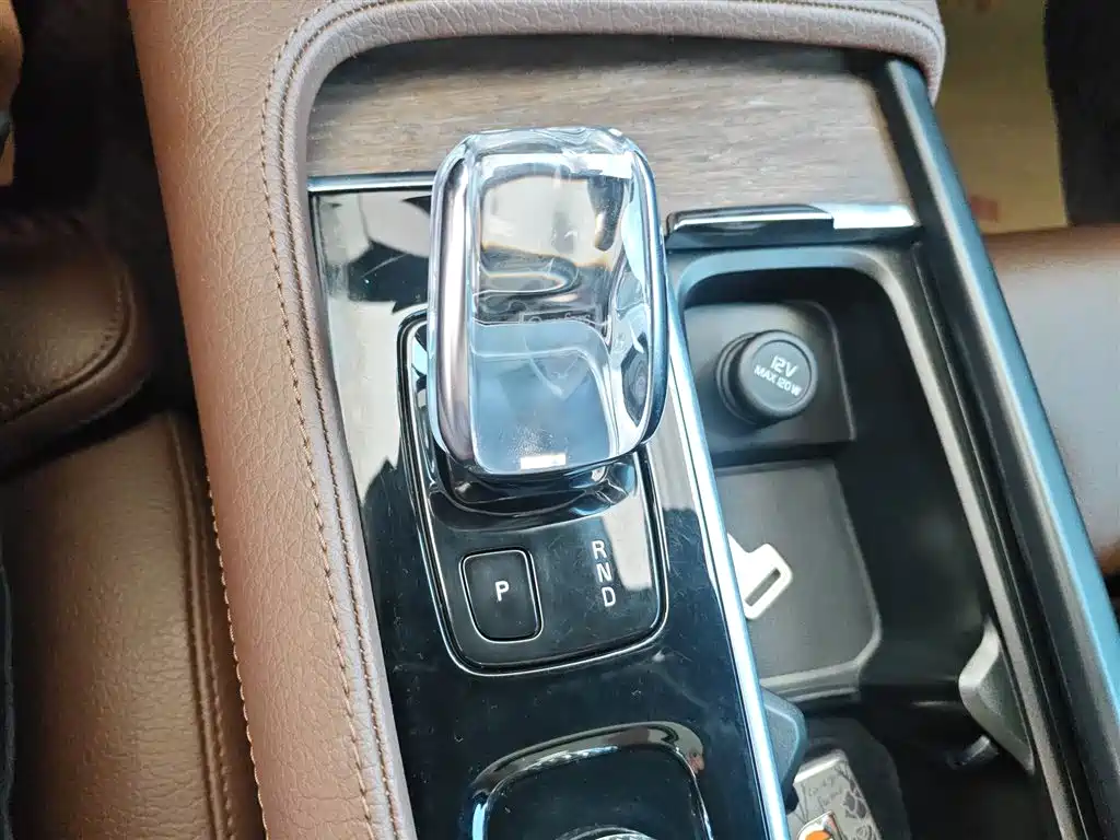 Volvo S90 — фото 14