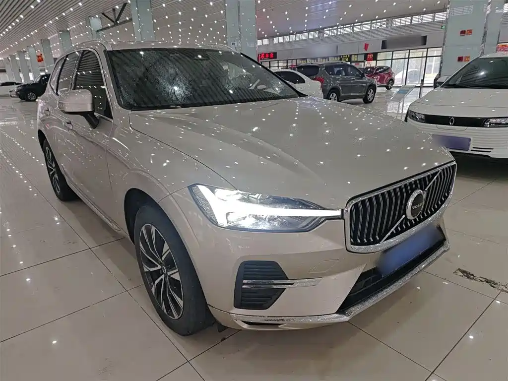 Volvo XC60 — фото 4