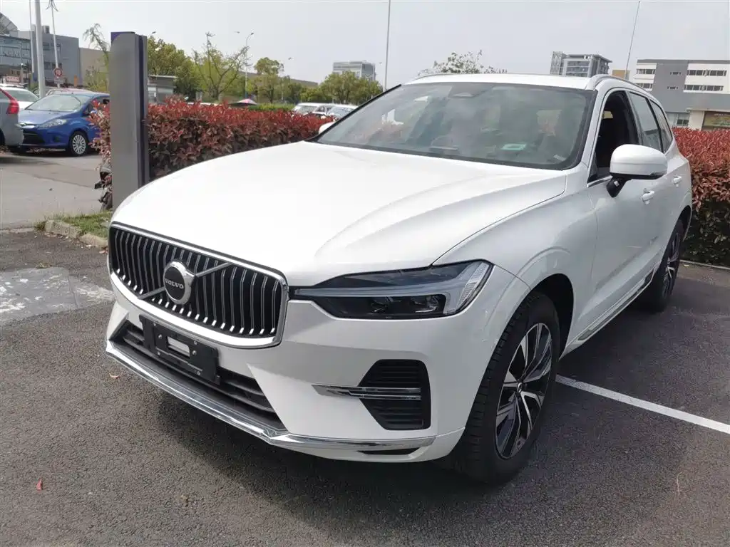 Volvo XC60 — фото 2
