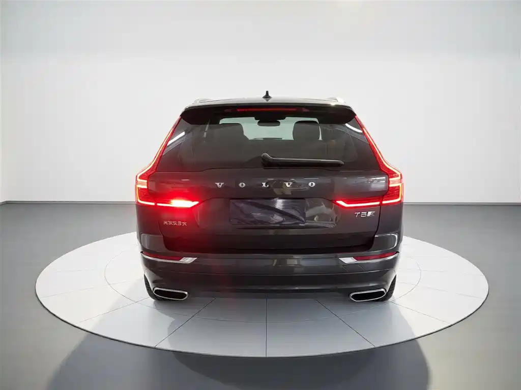 Volvo XC60 — фото 6