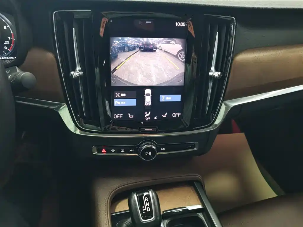 Volvo S90 — фото 13