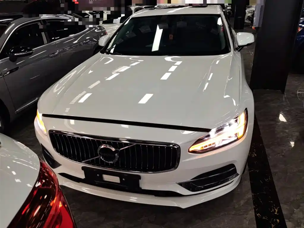 Volvo S90 — фото 3