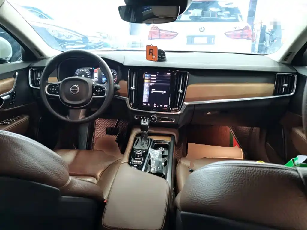 Volvo S90 — фото 10