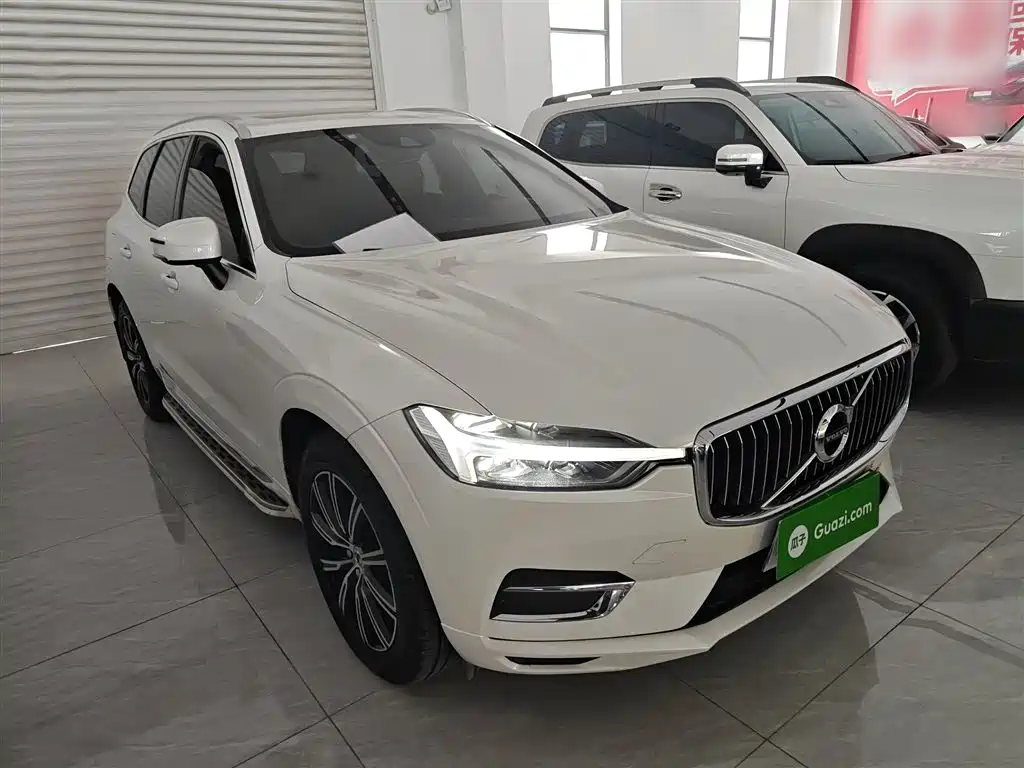 Volvo XC60 — фото 22