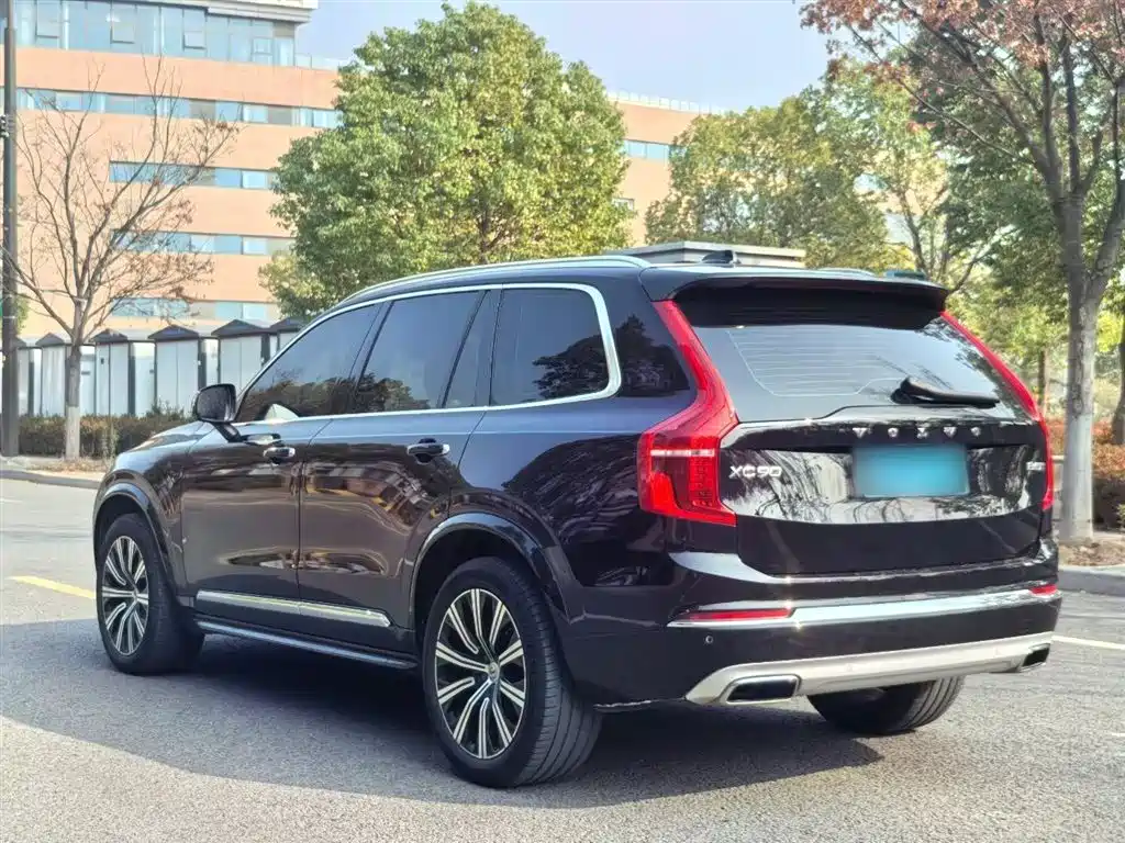 Volvo XC90 — фото 15