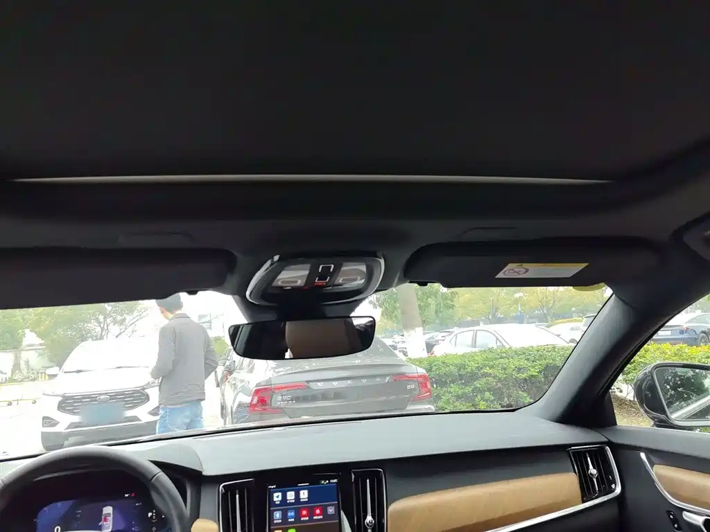 Volvo S90 — фото 14