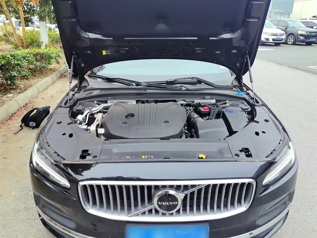 Volvo S90 — фото 16