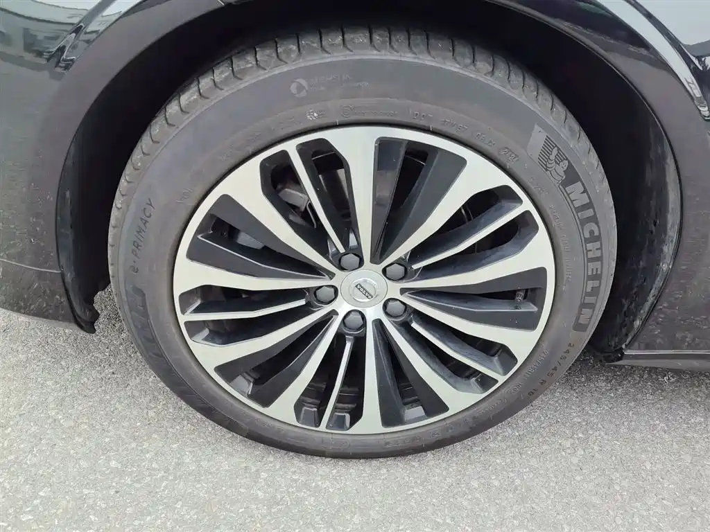 Volvo S90 — фото 25