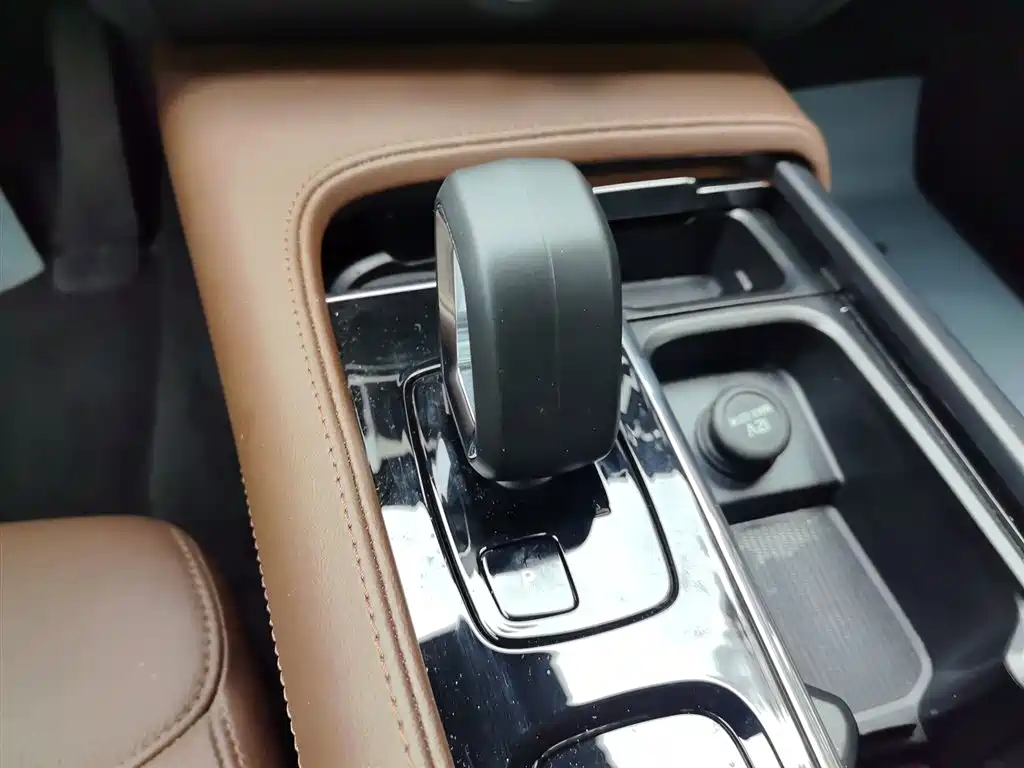 Volvo S90 — фото 10
