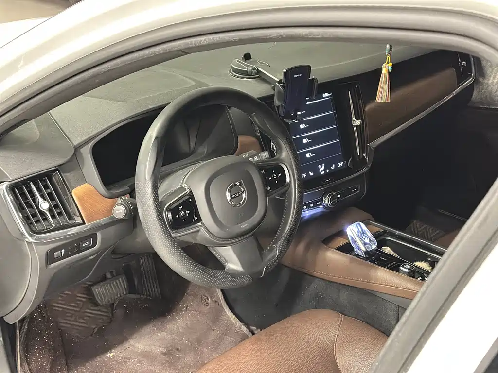 Volvo S90 — фото 3