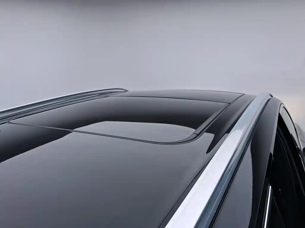 Volvo XC90 — фото 21