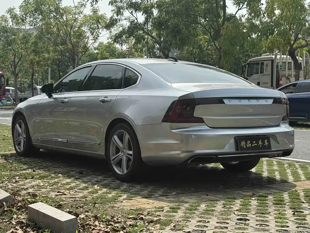 Volvo S90 — фото 3