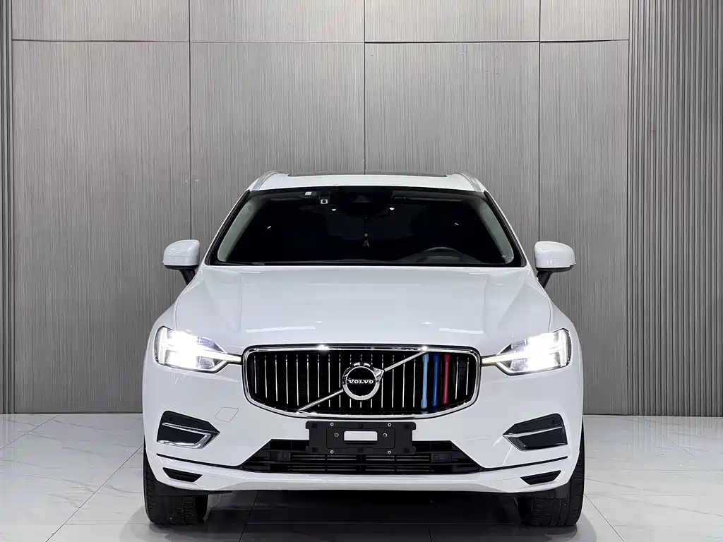 Volvo XC60 — фото 2